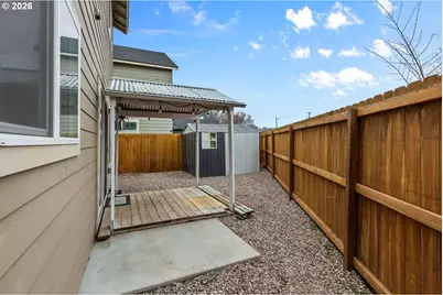 871 NE 6th St, Prineville, OR 97754 - Photo 16