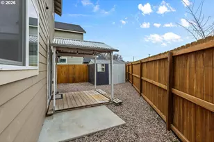 871 NE 6th St, Prineville, OR 97754 - Photo 16