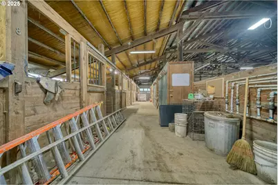 27001 NW Saint Helens Rd, Scappoose, OR 97056 - Photo 8