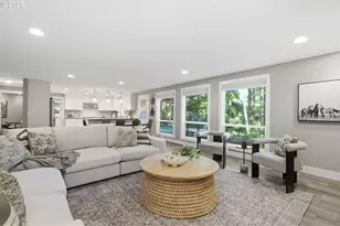 9040 SW 49th Ave, Portland, OR 97219 - Photo 8