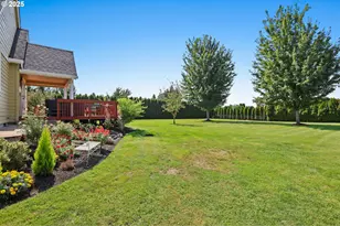 2011 River Loop 1, Eugene, OR 97404 - Photo 26