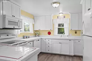 2011 River Loop 1, Eugene, OR 97404 - Photo 36