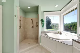 2011 River Loop 1, Eugene, OR 97404 - Photo 16