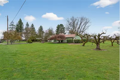 1605 NE Walnut Ave, McMinnville, OR 97128 - Photo 28