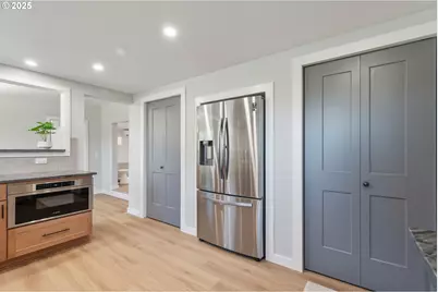 93940 River Rd, Junction City, OR 97448 - Photo 10