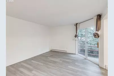 6220 SW Capitol Hwy #7, Portland, OR 97239 - Photo 8
