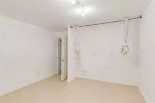 6220 SW Capitol Hwy, Portland, OR 97239 - Photo 28