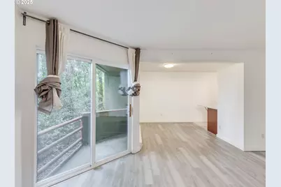 6220 SW Capitol Hwy #7, Portland, OR 97239 - Photo 12