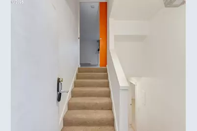6220 SW Capitol Hwy #7, Portland, OR 97239 - Photo 4