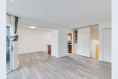 6220 SW Capitol Hwy #7, Portland, OR 97239 - Photo 12