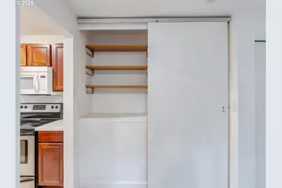 6220 SW Capitol Hwy #7, Portland, OR 97239 - Photo 24
