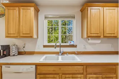 1061 40th St, Washougal, WA 98671 - Photo 6