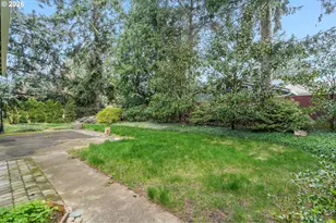 904 NE 196th Ave, Portland, OR 97230 - Photo 32