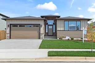 2027 E Otter Loop, La Center, WA 98629 - Photo 1