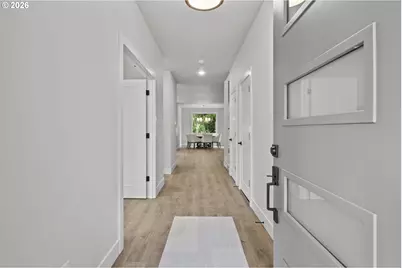 14183 SE Iseli Ln, Clackamas, OR 97015 - Photo 2