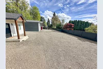 19251 Central Point Rd, Oregon City, OR 97045 - Photo 2