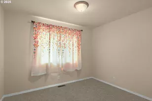 5045 SE 70th Ave, Portland, OR 97206 - Photo 14