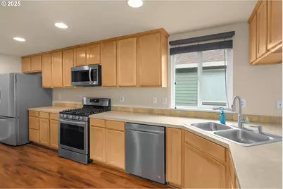 5045 SE 70th Ave, Portland, OR 97206 - Photo 6