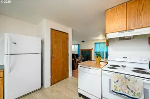 416 Glen Ave, Sutherlin, OR 97479 - Photo 12