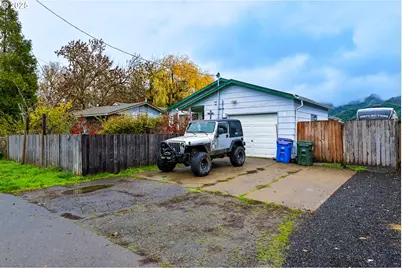 416 Glen Ave, Sutherlin, OR 97479 - Photo 2