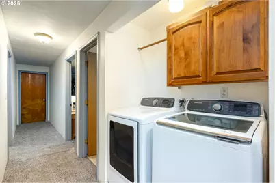 416 Glen Ave, Sutherlin, OR 97479 - Photo 14