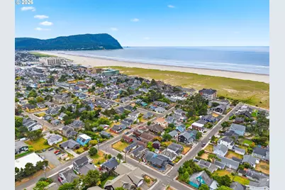 331 10th Ave, Seaside, OR 97138 - Photo 38