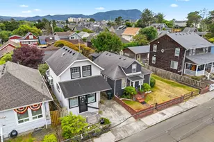 331 10th Ave, Seaside, OR 97138 - Photo 4