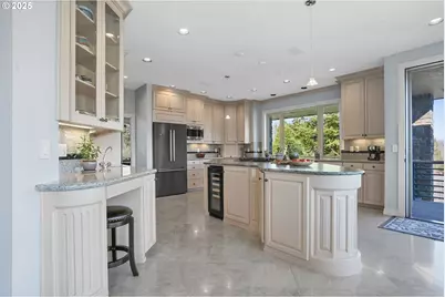 50 SE Avondale Ct, Gresham, OR 97080 - Photo 18