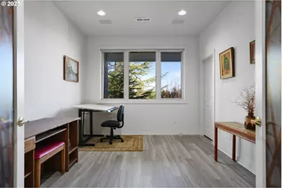 50 SE Avondale Ct, Gresham, OR 97080 - Photo 38