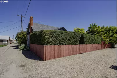 161 SE 5th Ave, Ontario, OR 97914 - Photo 2