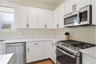 7663 NE Prefontaine St, Hillsboro, OR 97124 - Photo 12