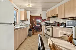 8008 NE 179th St, Battle Ground, WA 98604 - Photo 4