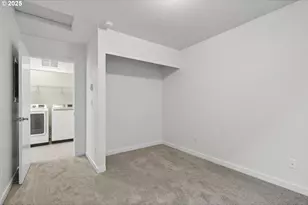 8083 N Leavitt Ave, Portland, OR 97203 - Photo 28