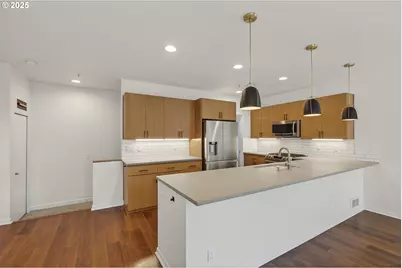 8083 N Leavitt Ave, Portland, OR 97203 - Photo 10