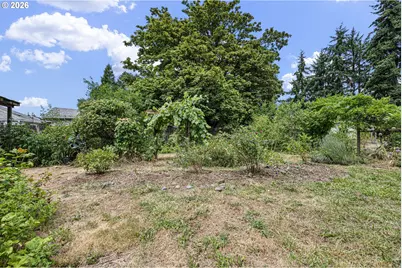 940 W N St, Springfield, OR 97477 - Photo 26