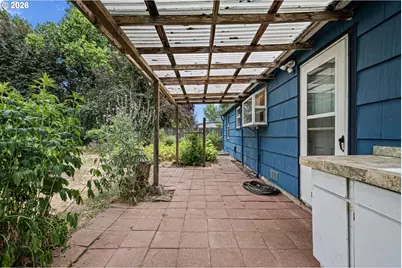 940 W N St, Springfield, OR 97477 - Photo 24