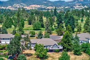 295 Fairway Village Ln, Roseburg, OR 97471 - Photo 40