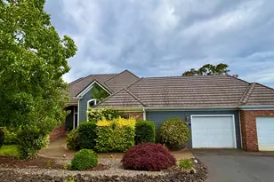 295 Fairway Village Ln, Roseburg, OR 97471 - Photo 42