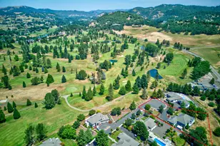 295 Fairway Village Ln, Roseburg, OR 97471 - Photo 10