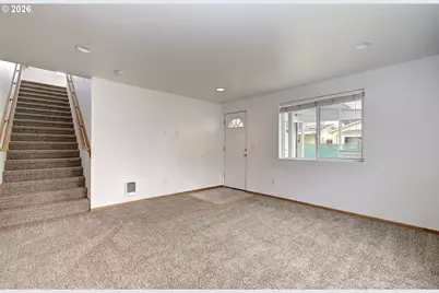 9234 SE Salmon St, Portland, OR 97216 - Photo 20