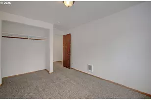 9234 SE Salmon St, Portland, OR 97216 - Photo 24