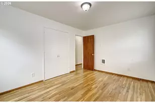 9234 SE Salmon St, Portland, OR 97216 - Photo 16