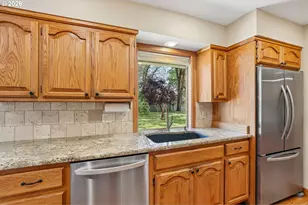 17605 SW Pheasant Ln, Beaverton, OR 97003 - Photo 16