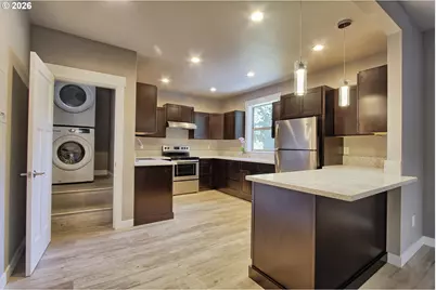 215 NE 30th, Portland, OR 97232 - Photo 10