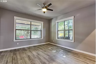 215 NE 30th, Portland, OR 97232 - Photo 8