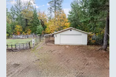 19493 Redwood Hwy, Selma, OR 97538 - Photo 34