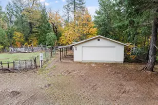 19493 Redwood Hwy, Selma, OR 97538 - Photo 34