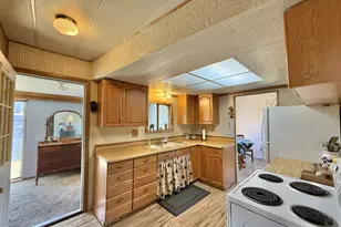 51257 Hwy 26, Mount Vernon, OR 97865 - Photo 12
