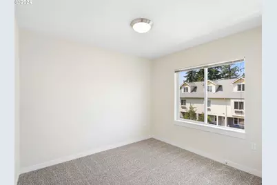 10831 E Burnside St, Portland, OR 97216 - Photo 26