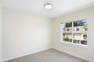 10831 E Burnside St, Portland, OR 97216 - Photo 26